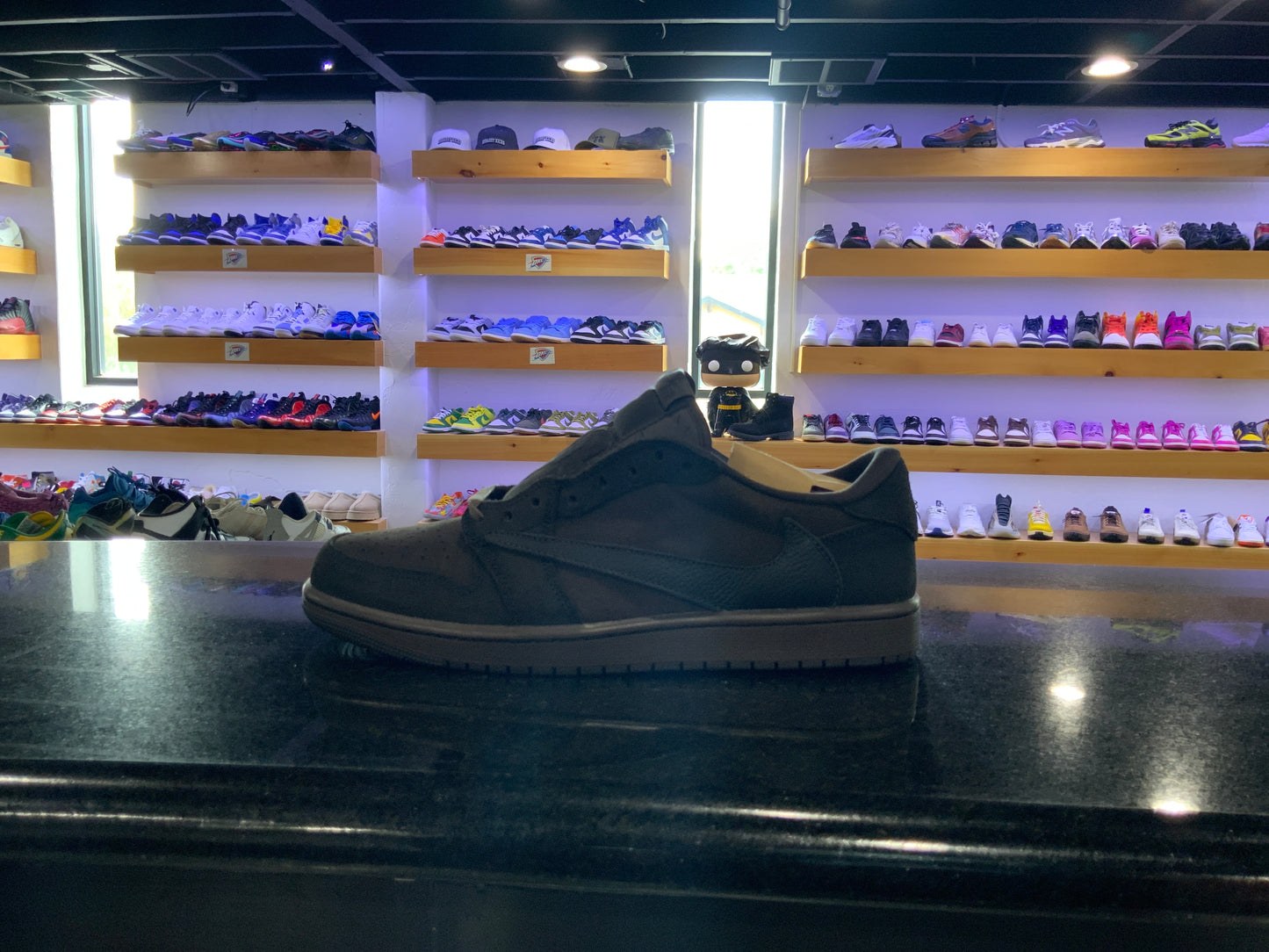 TRAVIS AJ1 “VELVET”