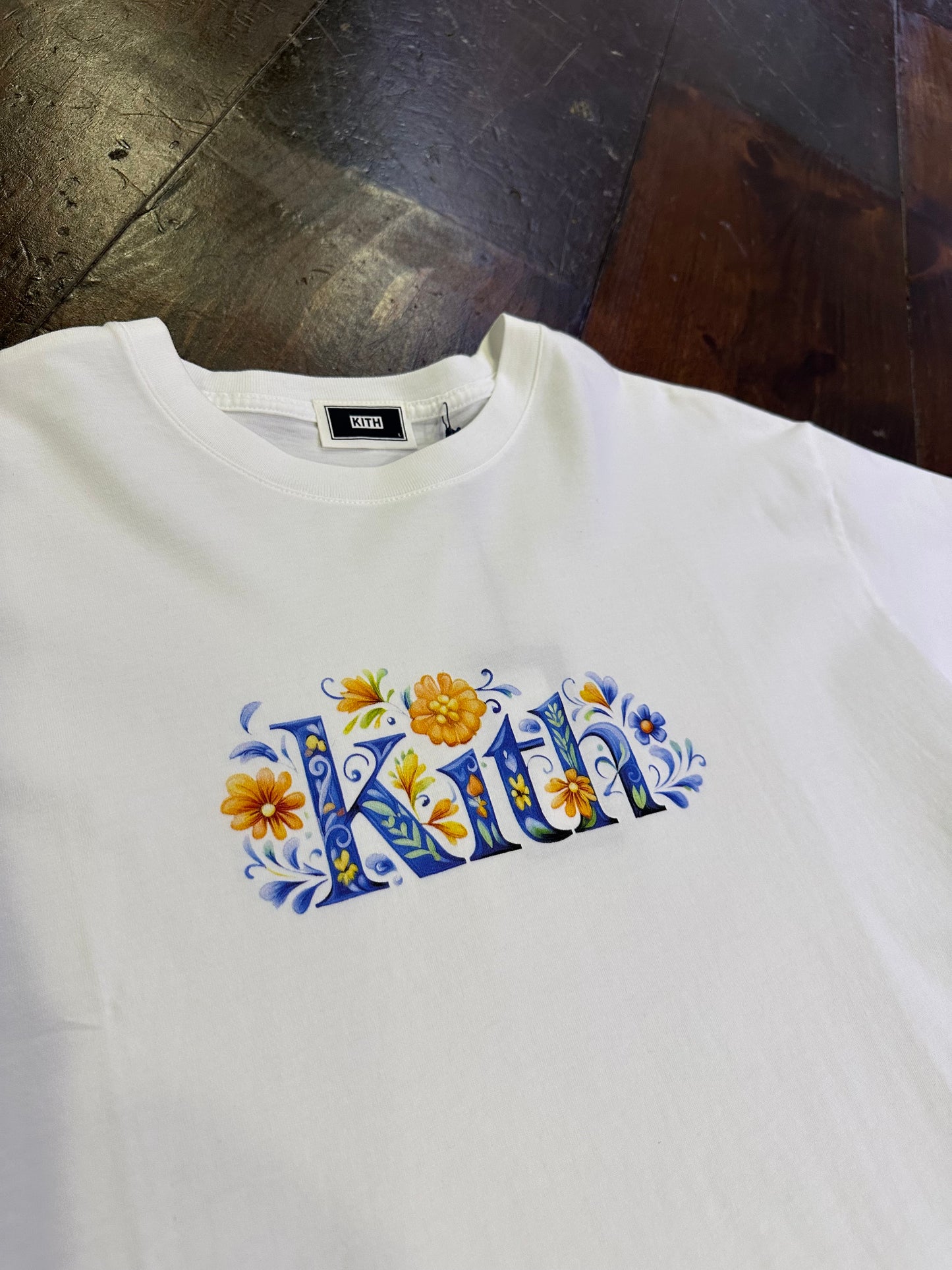Kith T-Shirt “Floral Wht”