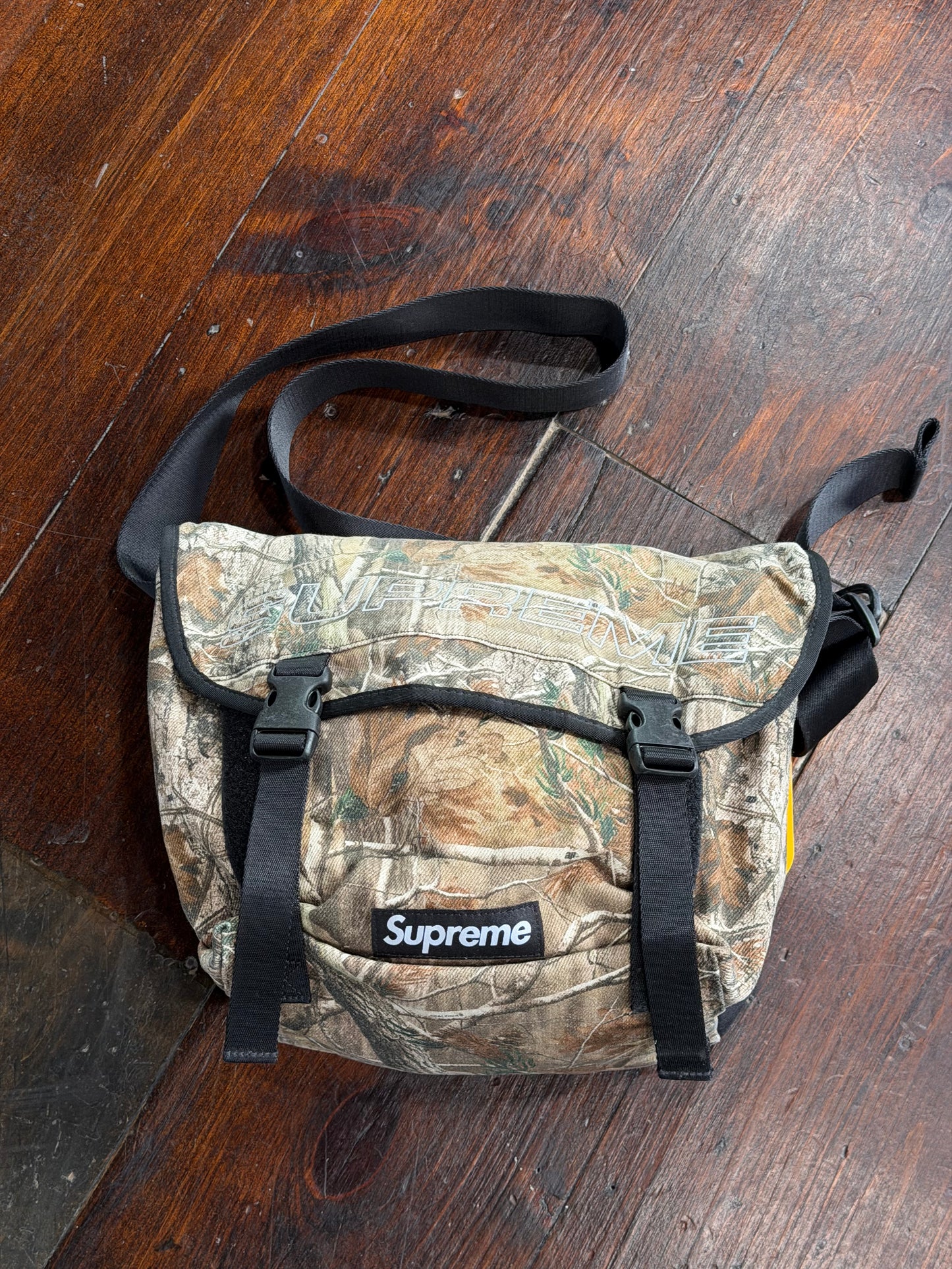 Supreme Messenger Bag “CAMO”