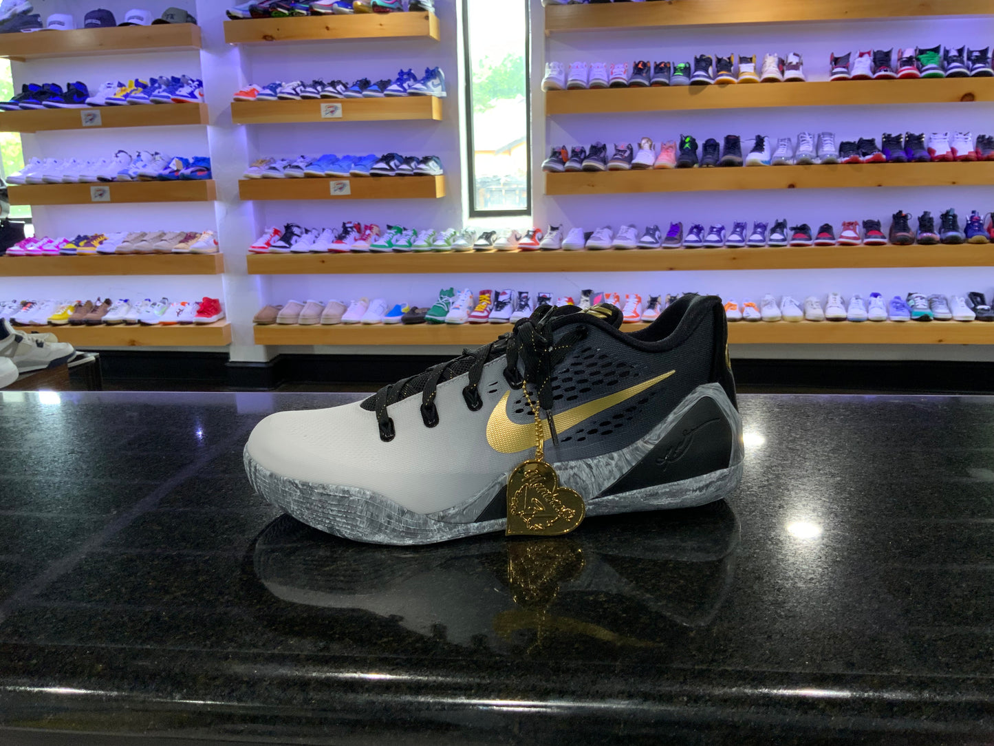 KOBE 9 EM LOW “MAMBACITA”