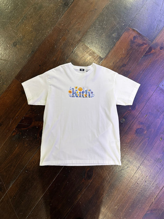 Kith T-Shirt “Floral Wht”