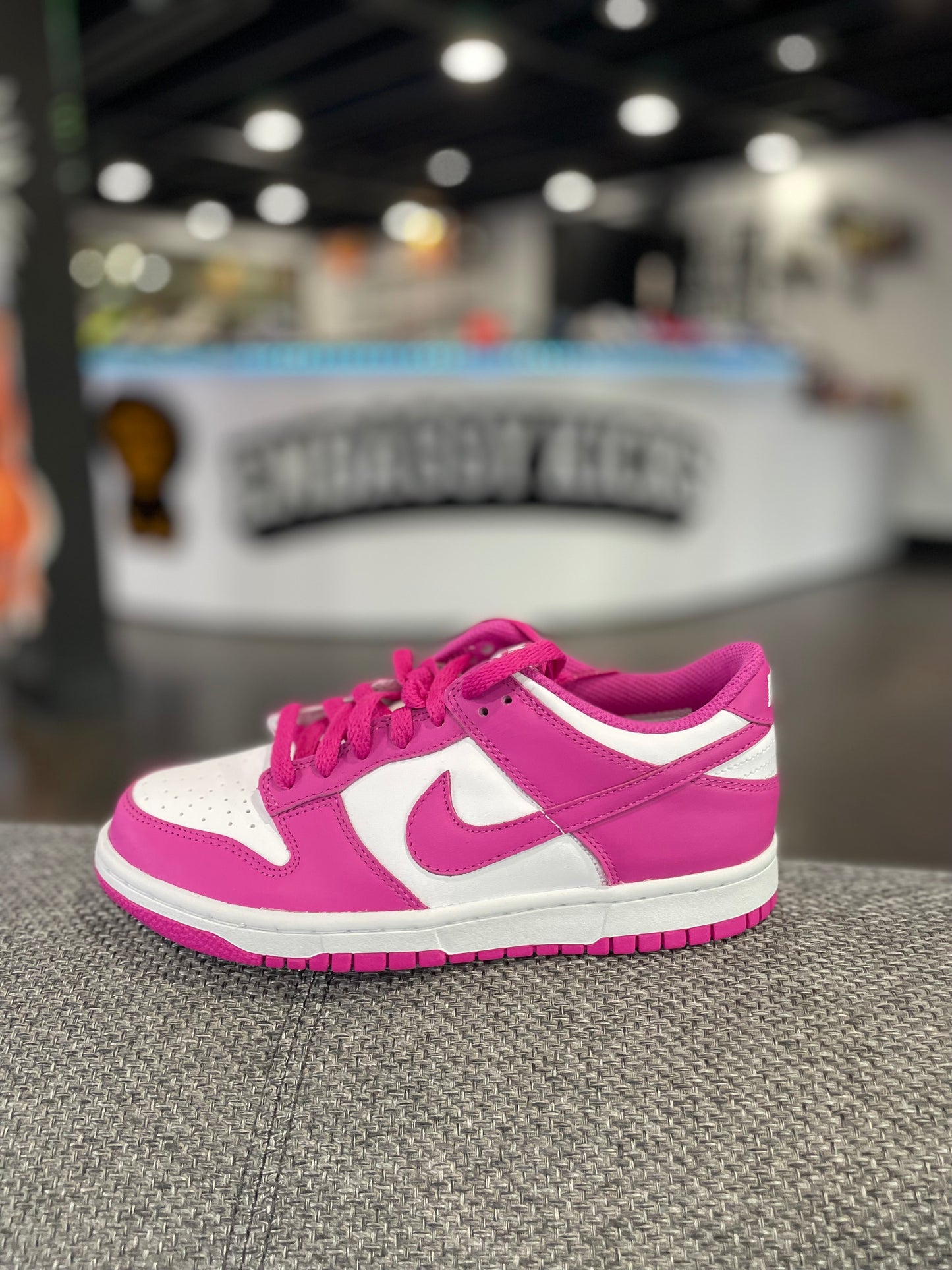 DUNK LOW FUCSHIA